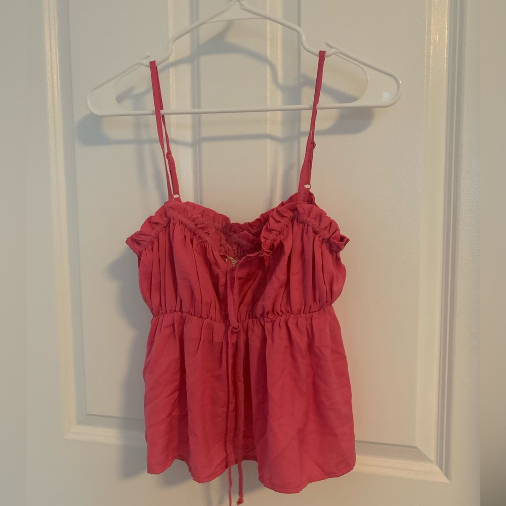 Hot pink American eagle shirt! It’s brand new with tags!